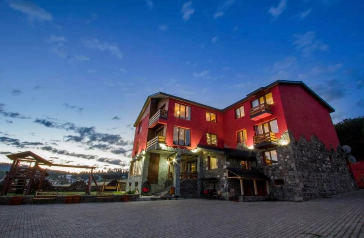 Hotel Red House Bakuriani Zewnętrze zdjęcie
