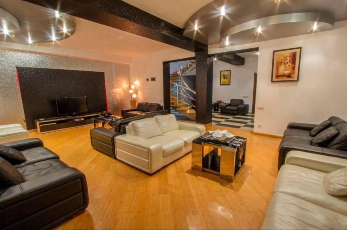 Hotel Red House Bakuriani Zewnętrze zdjęcie