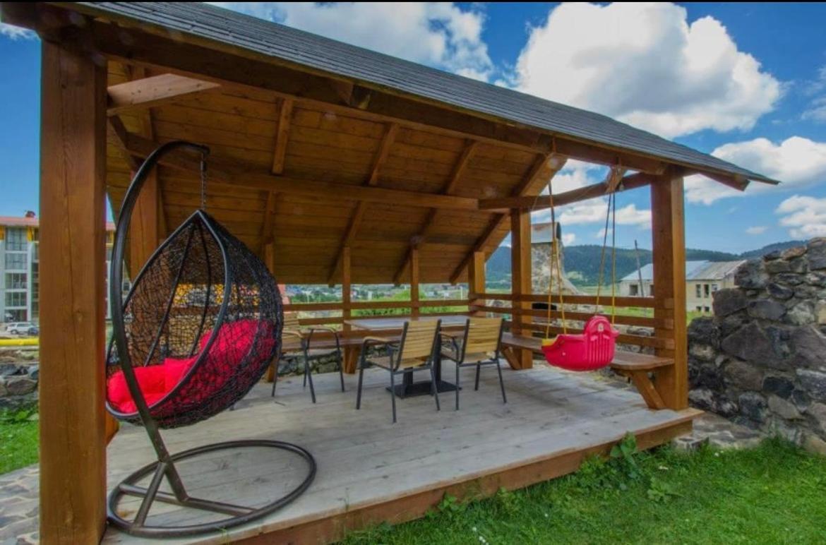 Hotel Red House Bakuriani Zewnętrze zdjęcie