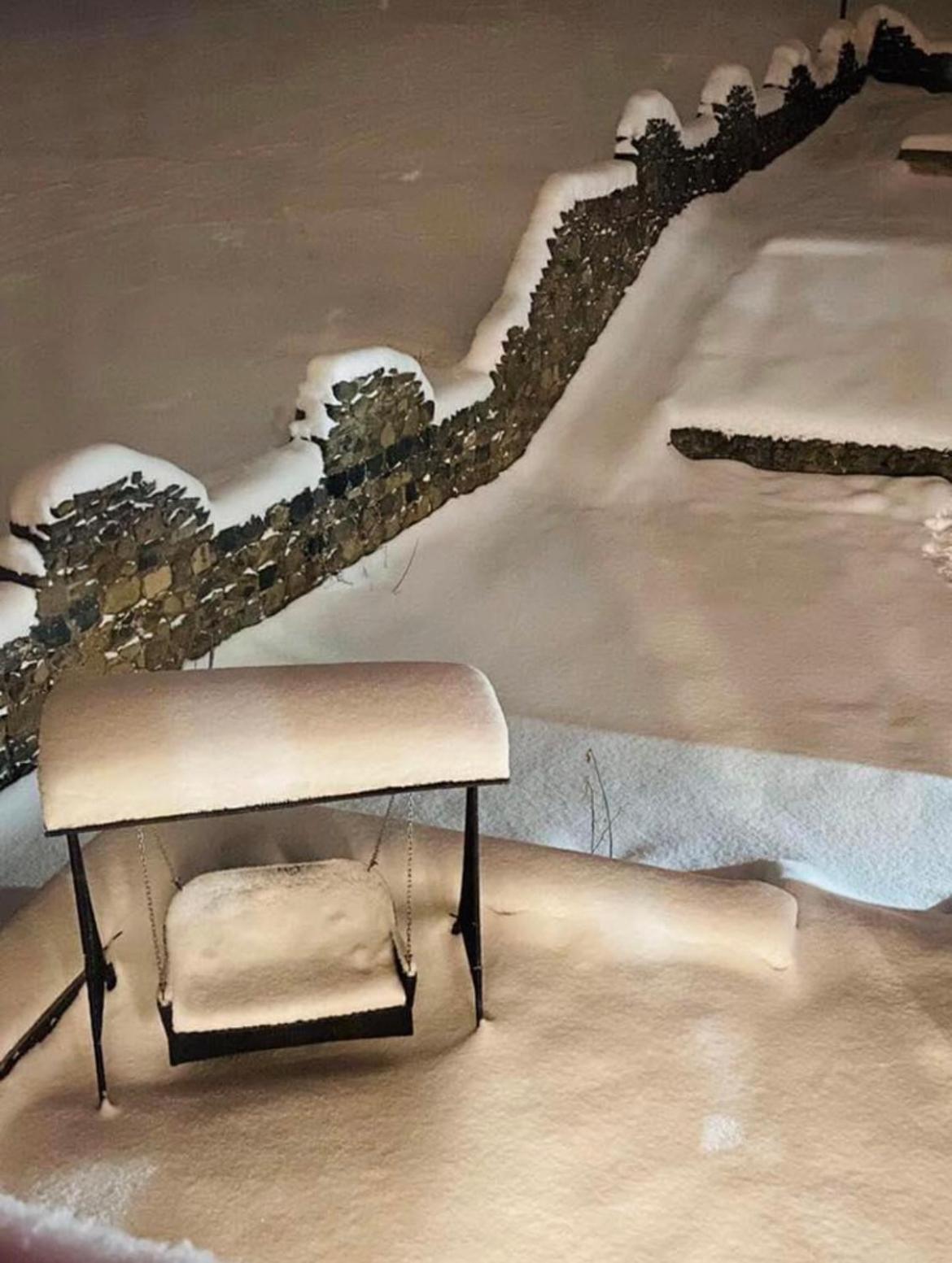 Hotel Red House Bakuriani Zewnętrze zdjęcie