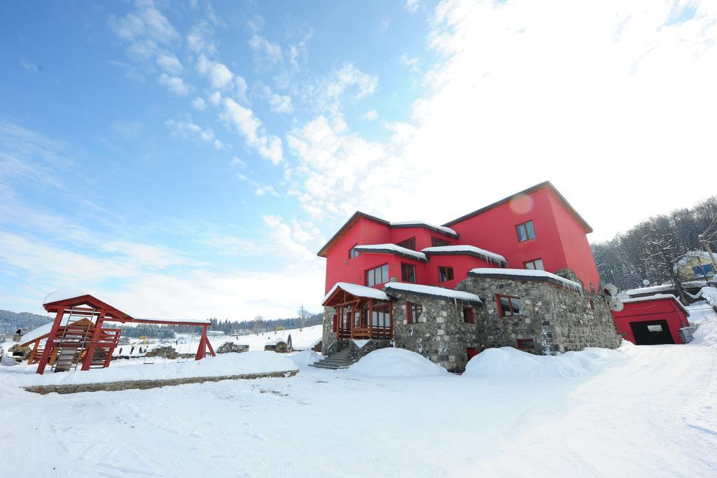 Hotel Red House Bakuriani Zewnętrze zdjęcie